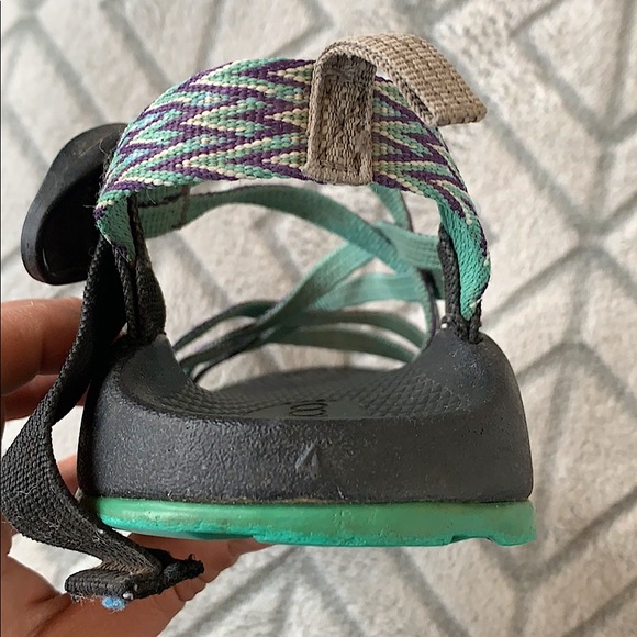 💙Kid’s or Woman’s Ecotred Chacos 💙 - Picture 13 of 14